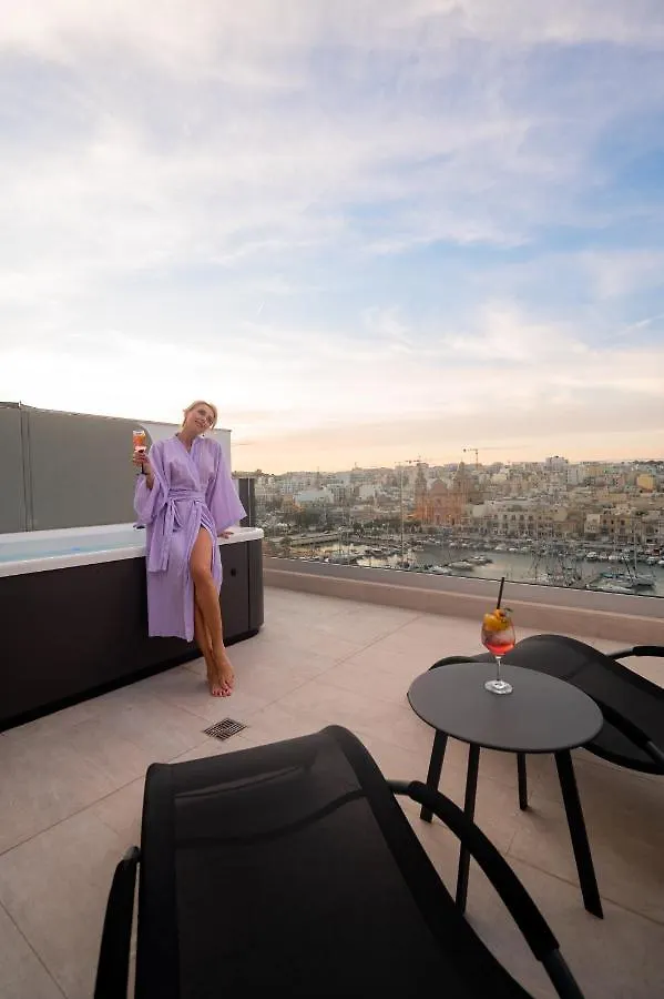 The Address Seafront Suites With Hot Tub Pietà 몰타