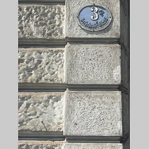 https://private-room-near-city-center-1.vienna-besthotels.com