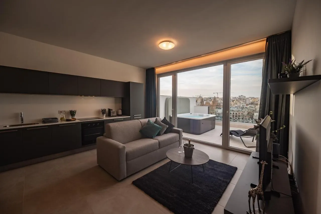 Apartment The Address Seafront Suites With Hot Tub Pietà